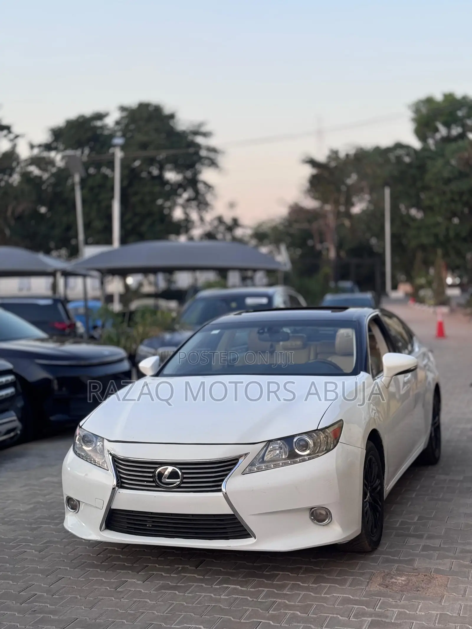 Lexus ES 350 FWD 2013 White