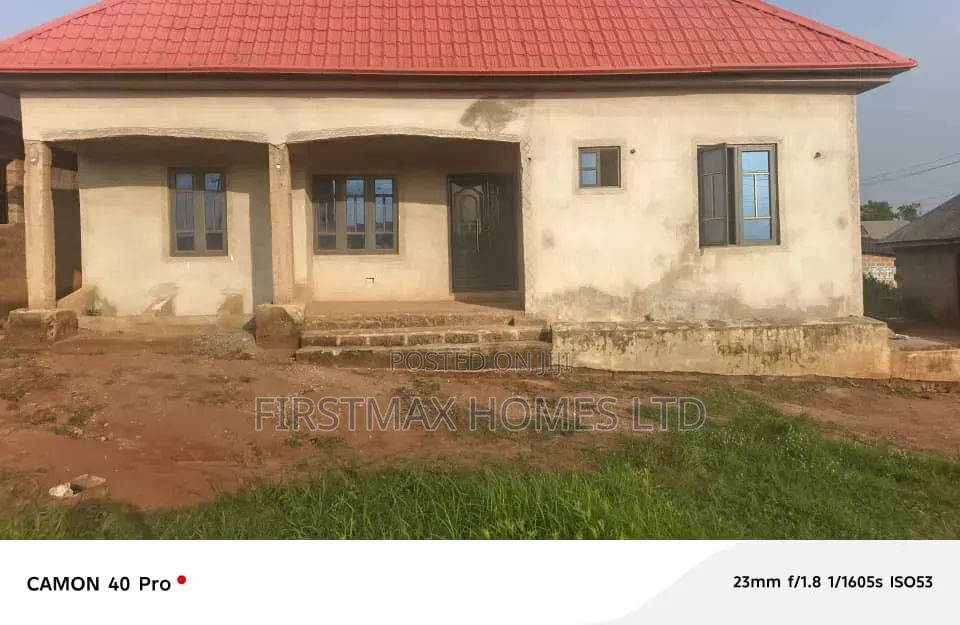 Furnished 4bdrm Bungalow in Ire Akari Royal for sale