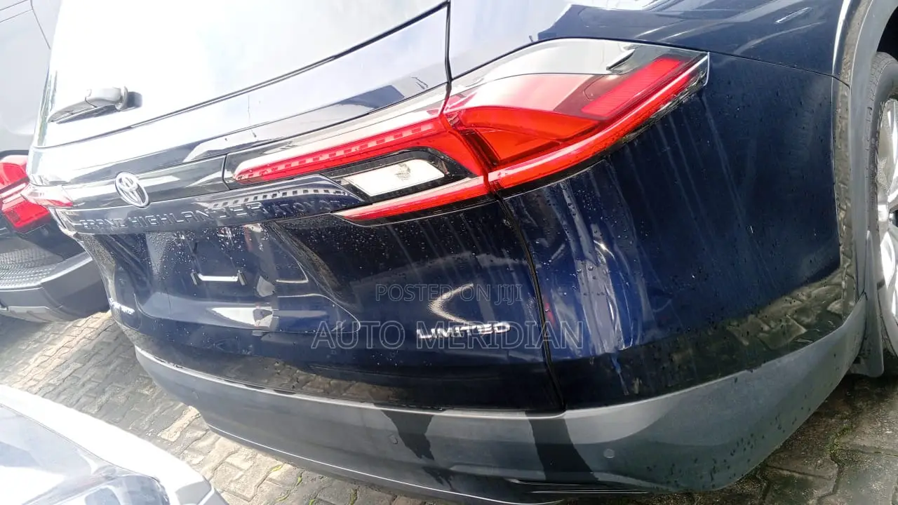 New Toyota Highlander Limited AWD 2026 Blue