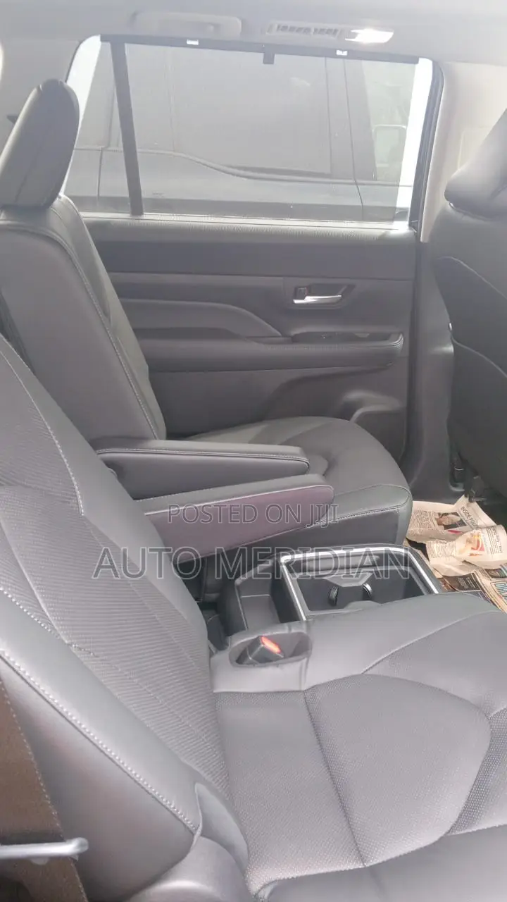 New Toyota Highlander Limited AWD 2026 Blue