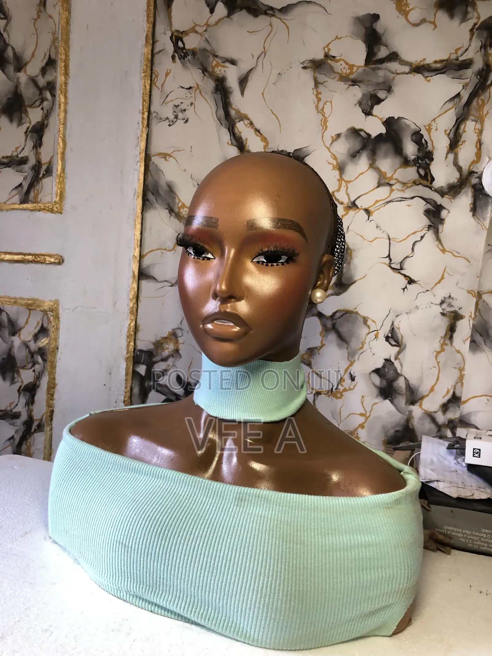 Glammed Mannequin Head With Shoulder for Wig/Glasses/Autogele Display