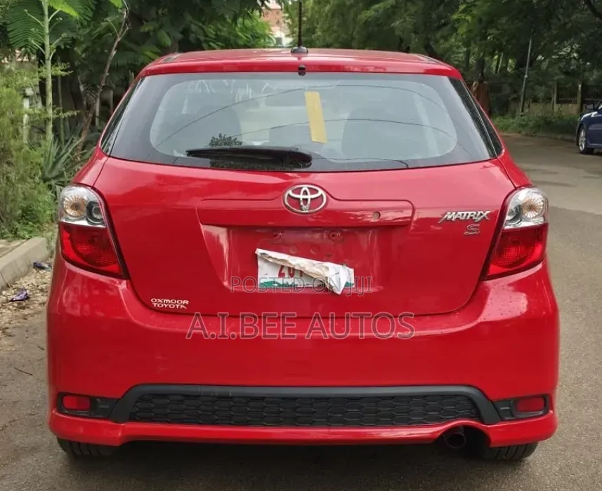 Toyota Matrix S Hatchback FWD (2.4L 4cyl 5A) 2012 Red