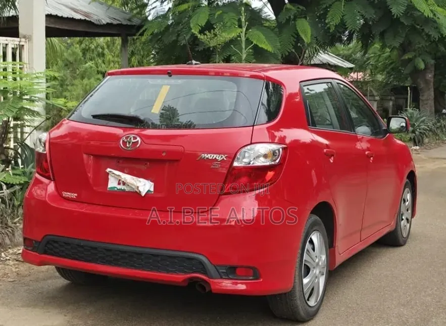Toyota Matrix S Hatchback FWD (2.4L 4cyl 5A) 2012 Red