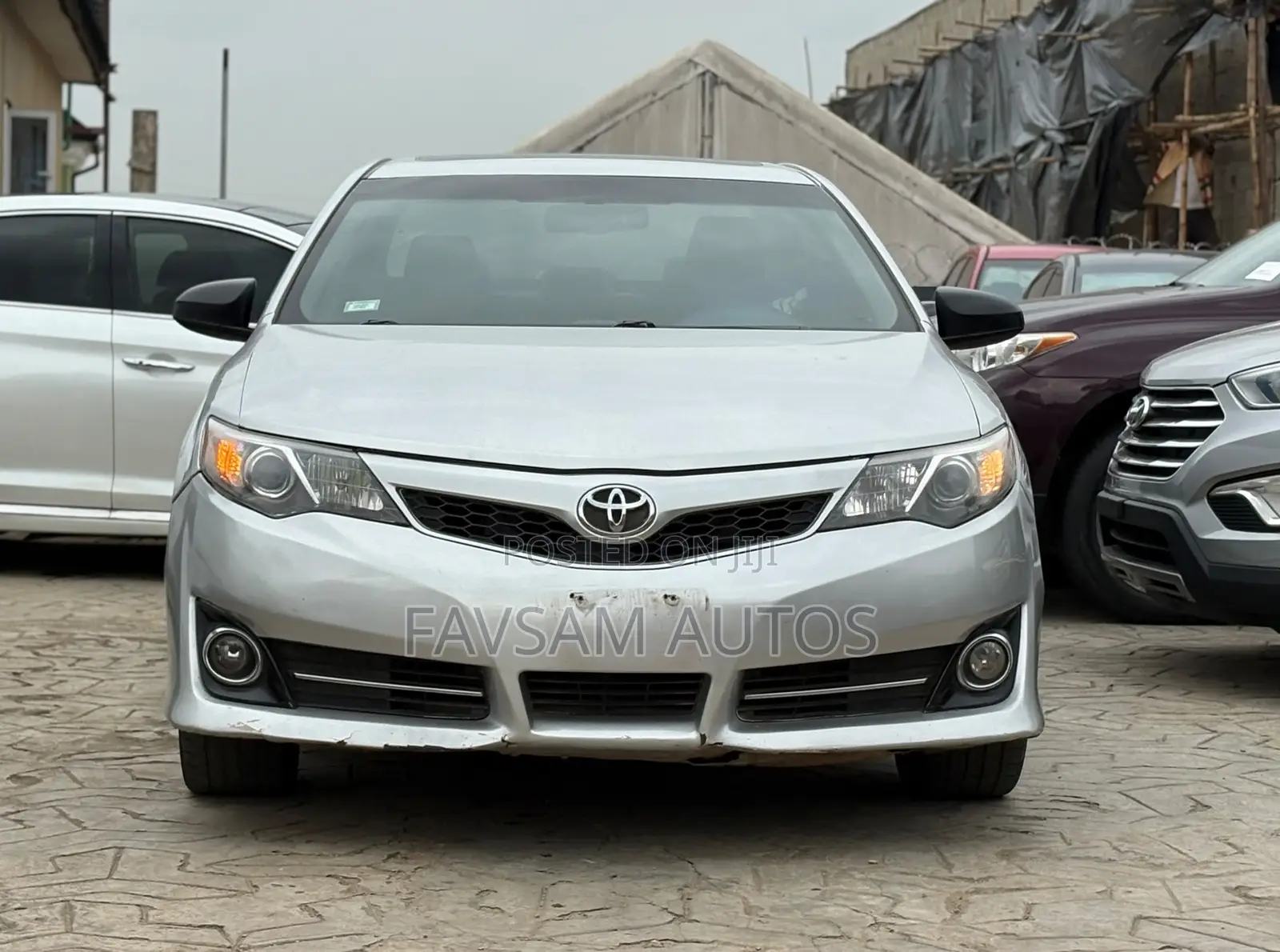 Toyota Camry SE V6 4dr Sedan (3.5L 6cyl 6A) 2012 Silver