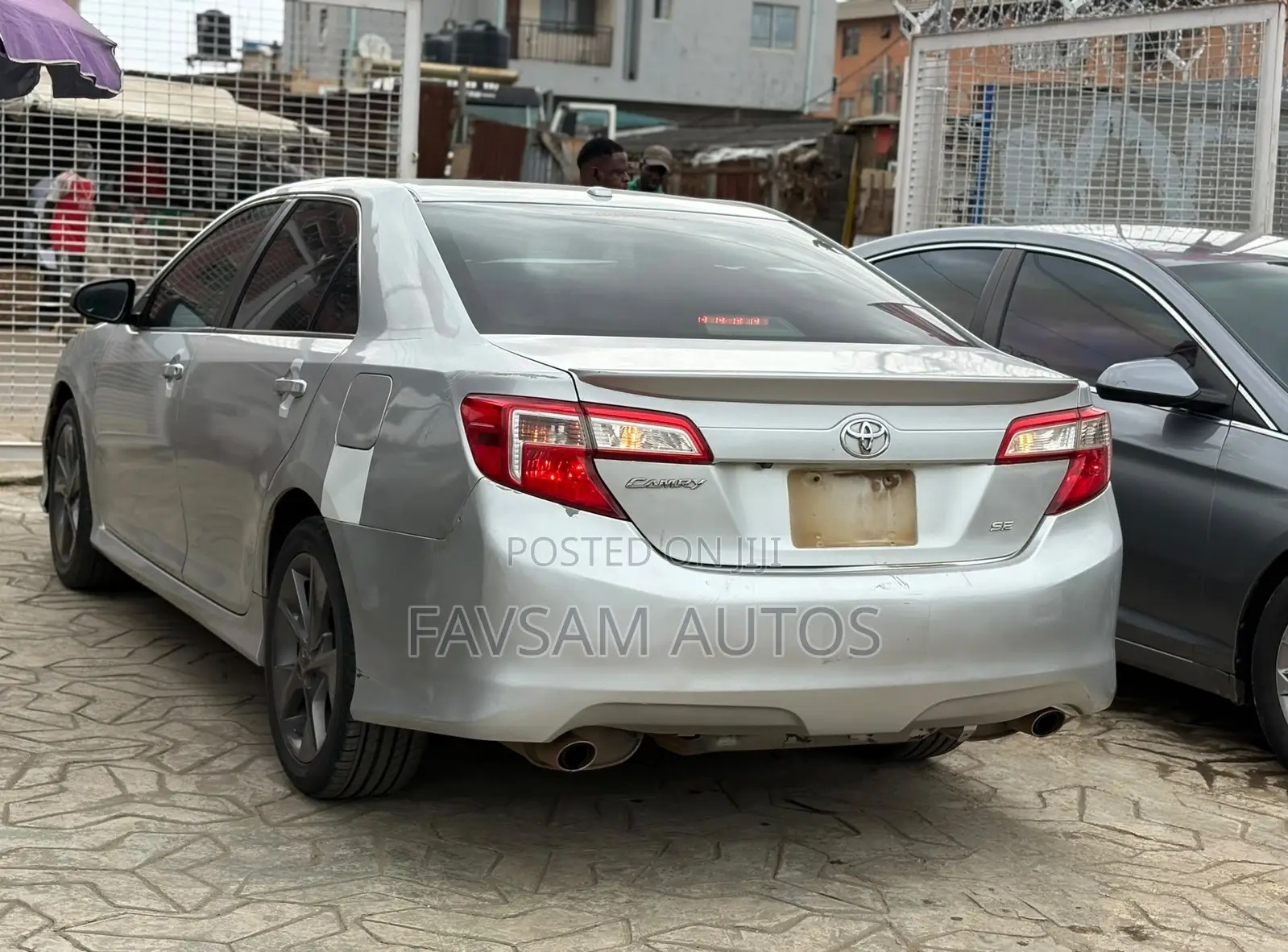 Toyota Camry SE V6 4dr Sedan (3.5L 6cyl 6A) 2012 Silver