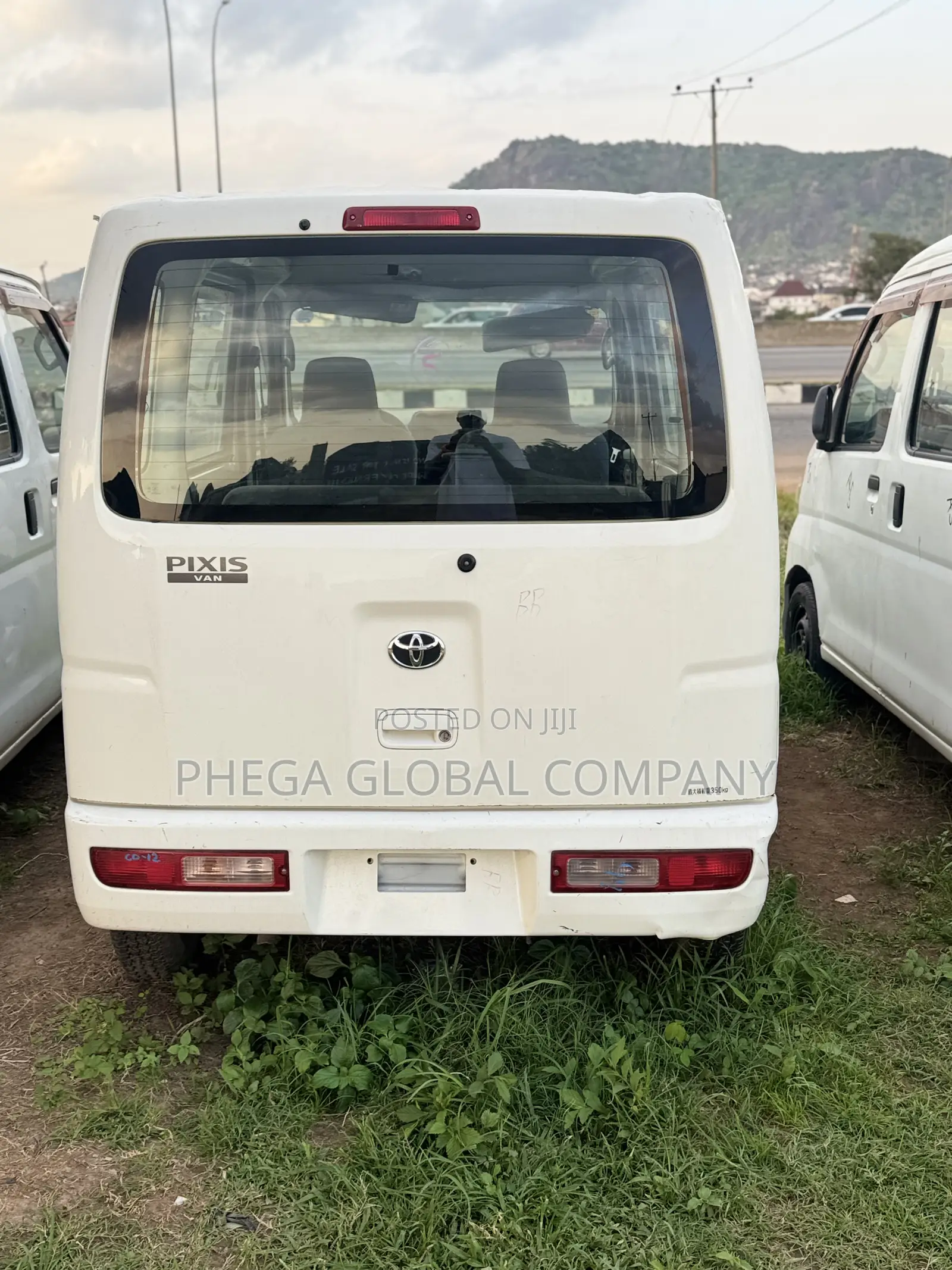 Daihatsu Hijet 2007 White