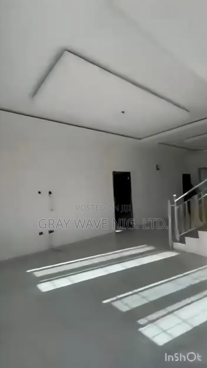 4bdrm Townhouse/Terrace in Sabon Lugbe for sale