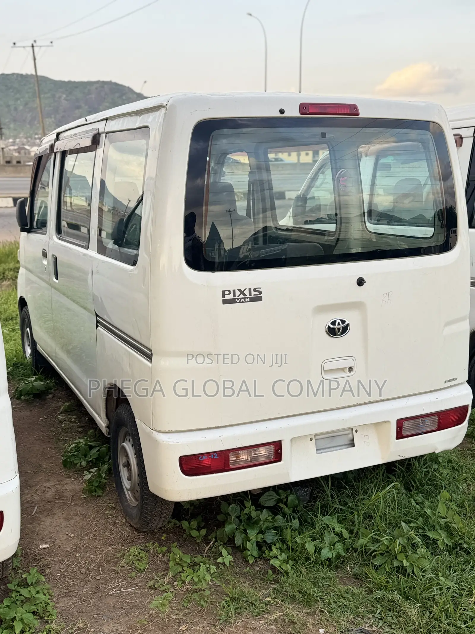 Daihatsu Hijet 2007 White