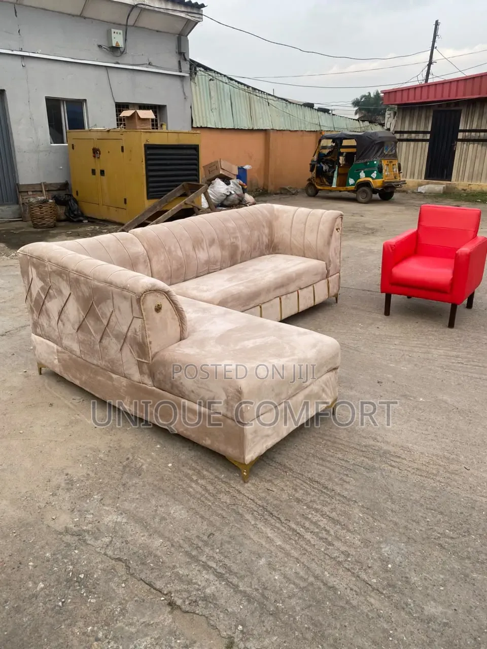 Brand New Top Quality Luxury L Shape Section Sofa With Single Seater