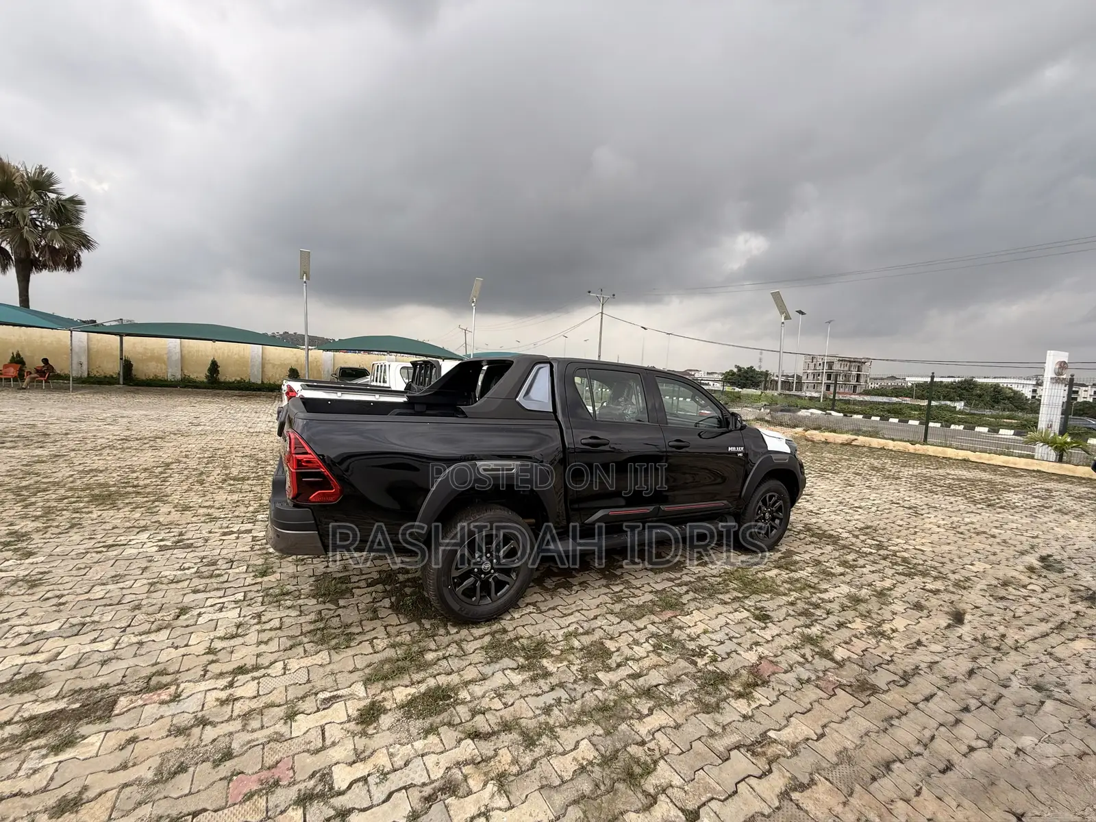 New Toyota Hilux 2025 Black