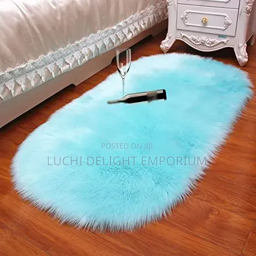  Fluffy Fur Center Rug – Softness, Comfort Luxury for Your Home! 
