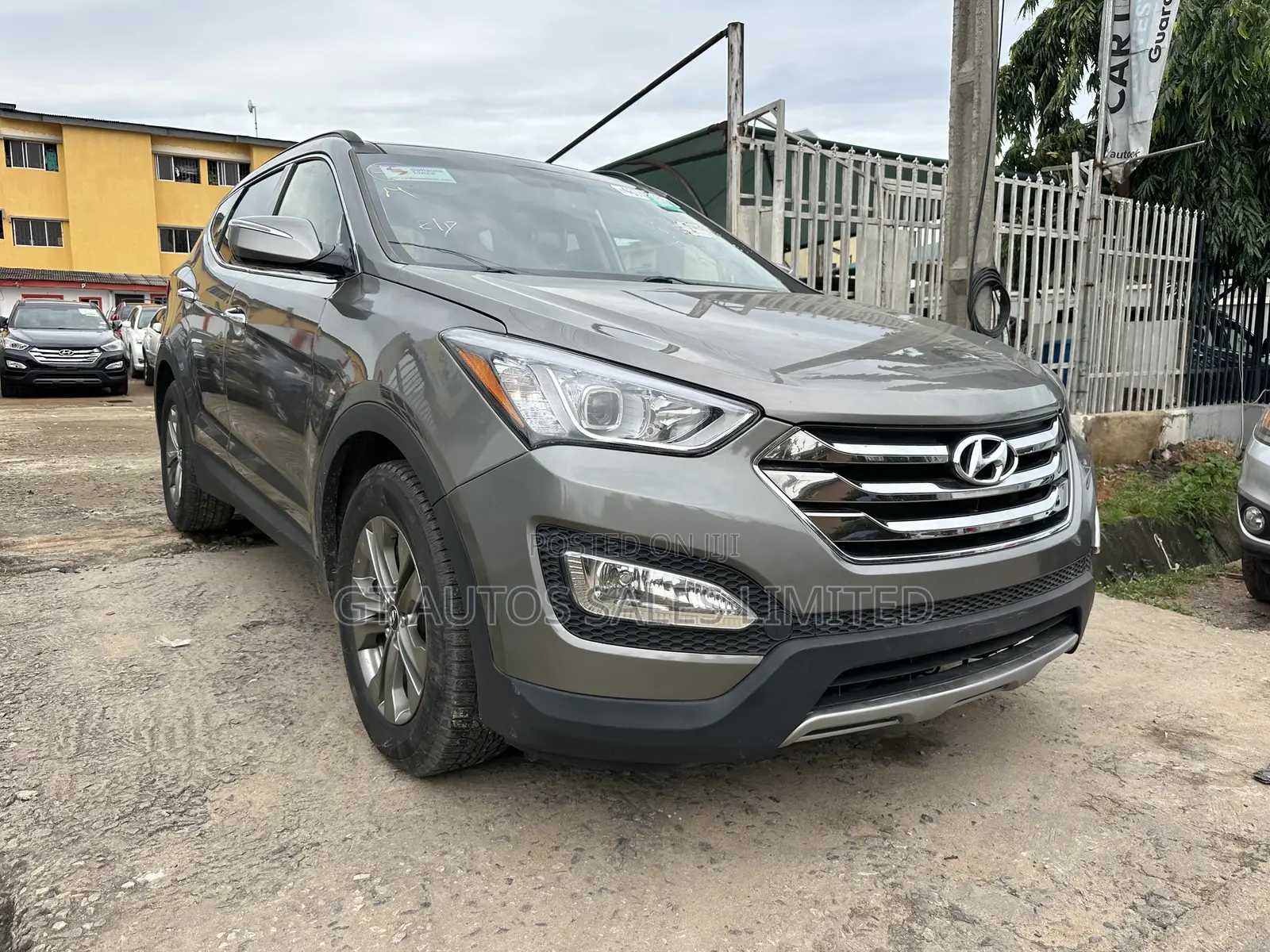 Hyundai Santa Fe GLS 4dr SUV (3.3L 6cyl 6A) 2014 Gray