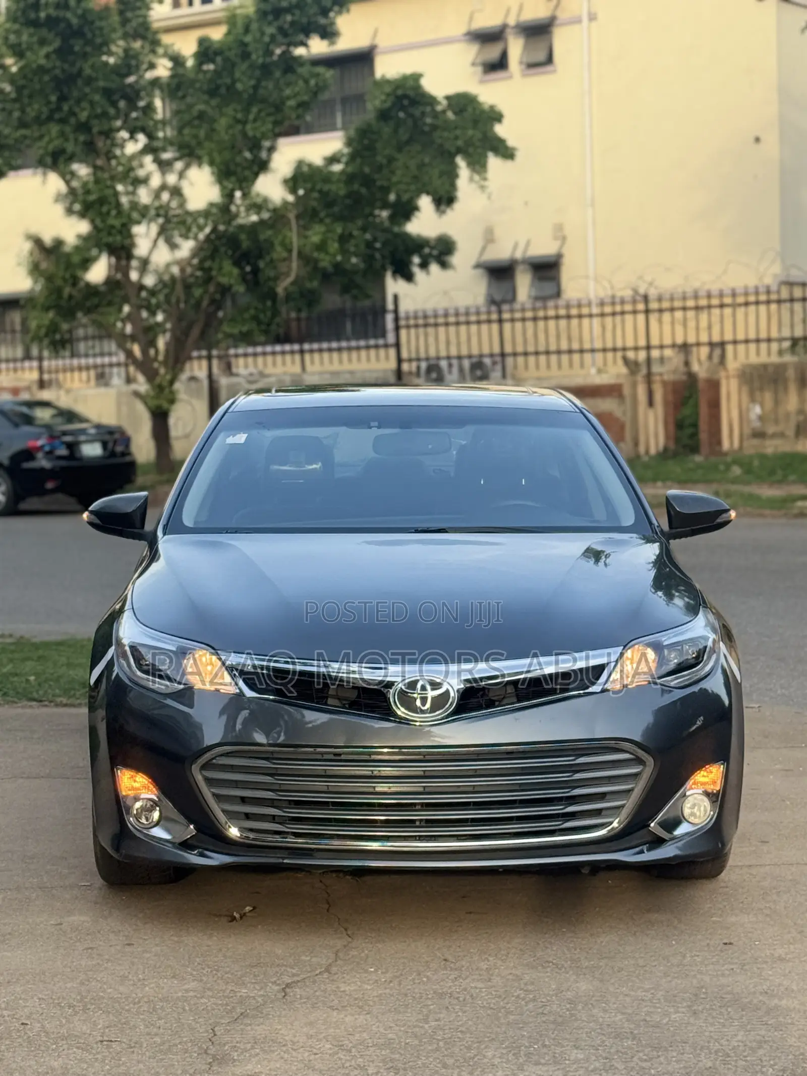 Toyota Avalon XLE 4dr Sedan (3.5L 6cyl 6A) 2014 Gray