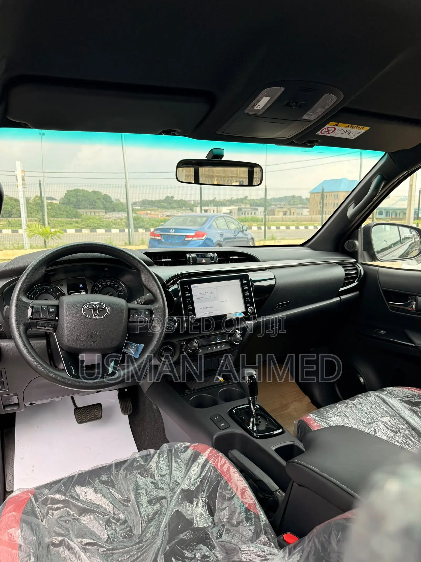 New Toyota Hilux 2025 Black