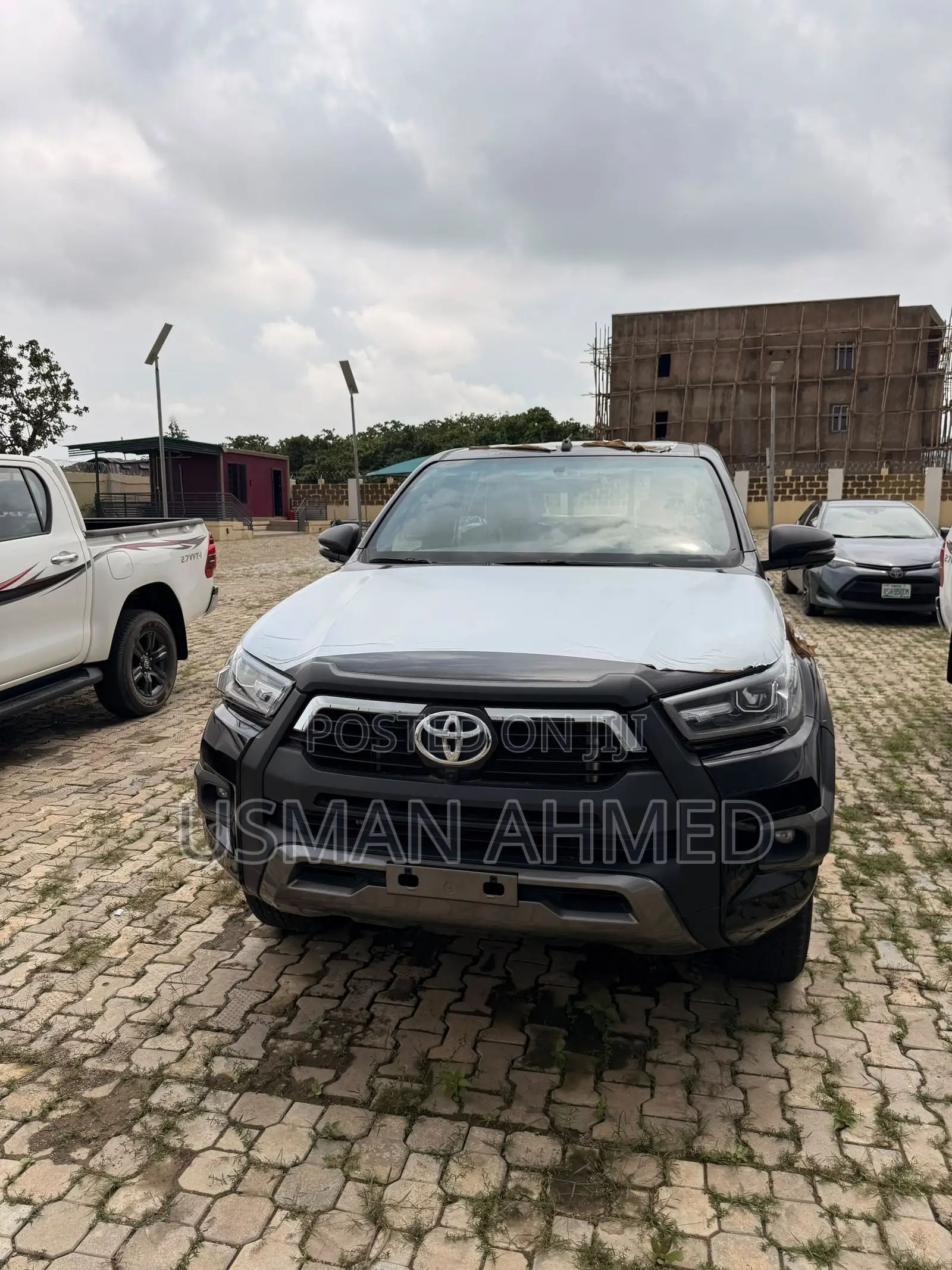 New Toyota Hilux 2025 Black