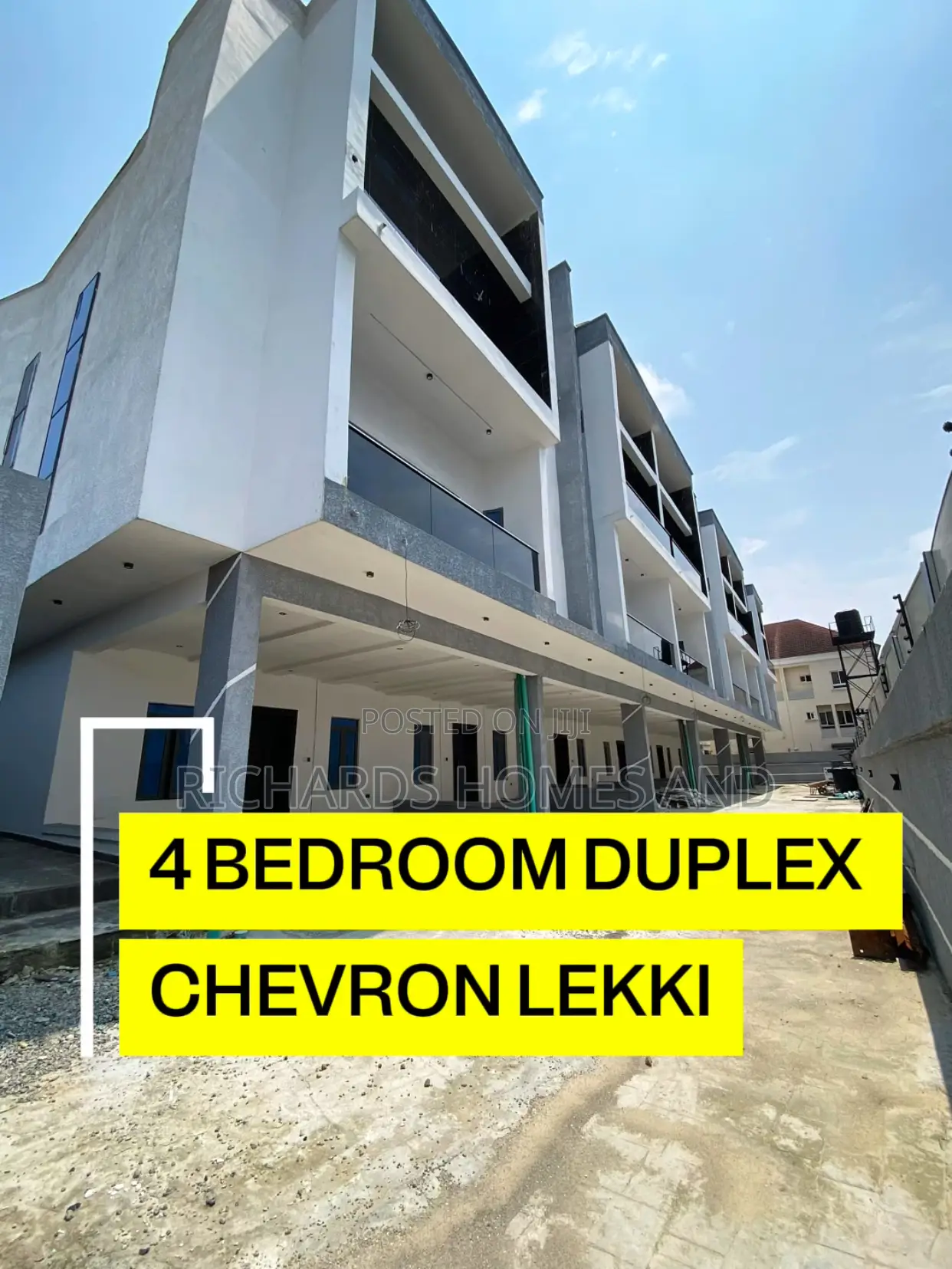 4bdrm Duplex in Chevron for sale