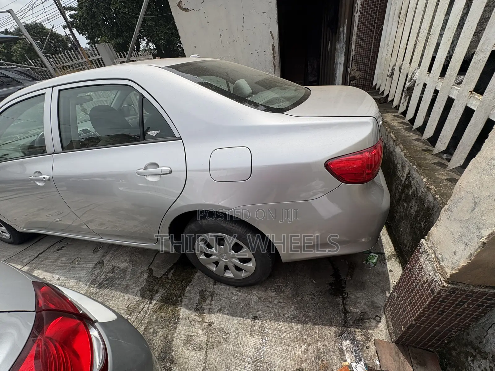 Toyota Corolla 2010 Silver