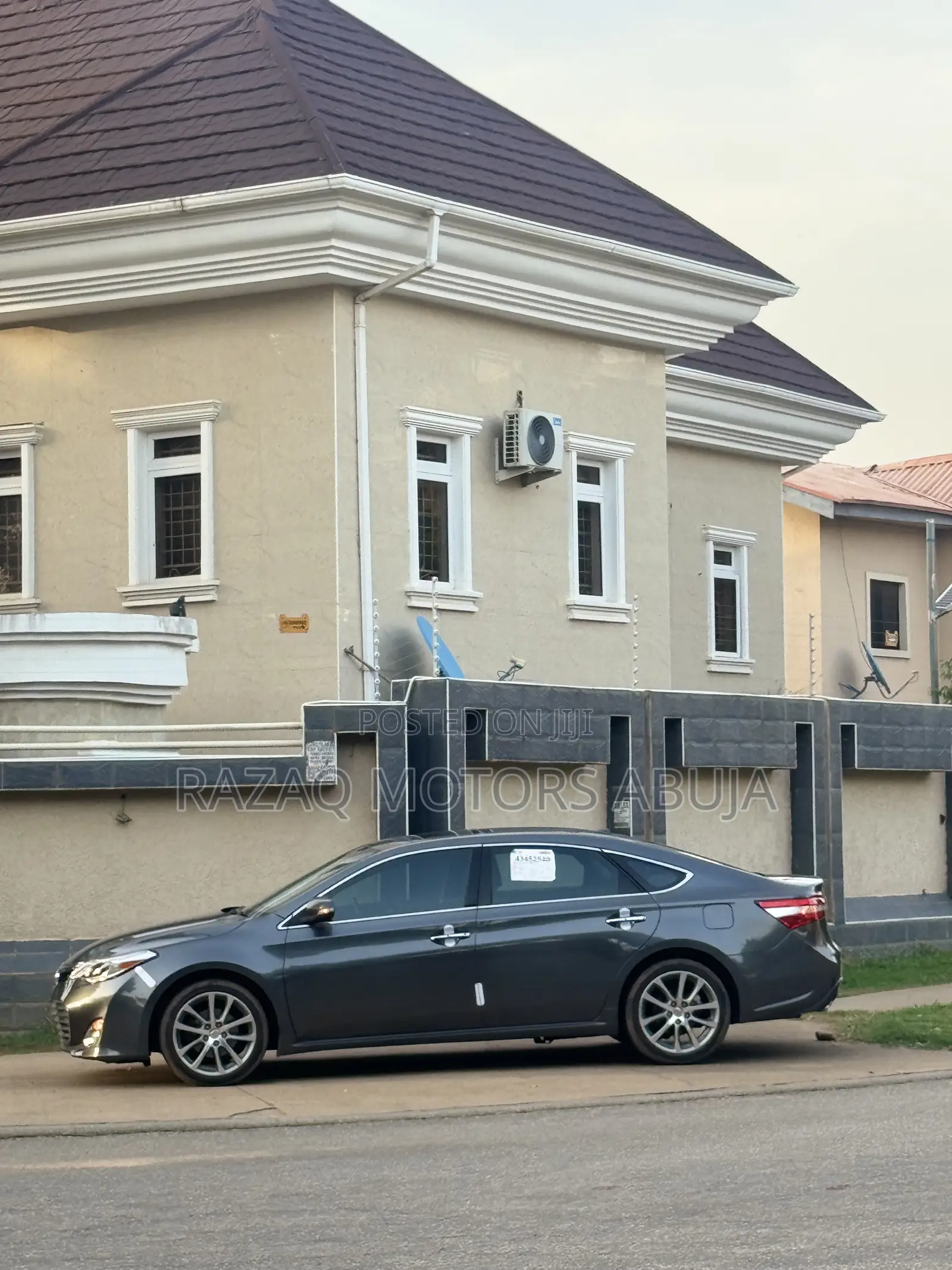 Toyota Avalon XLE 4dr Sedan (3.5L 6cyl 6A) 2014 Gray