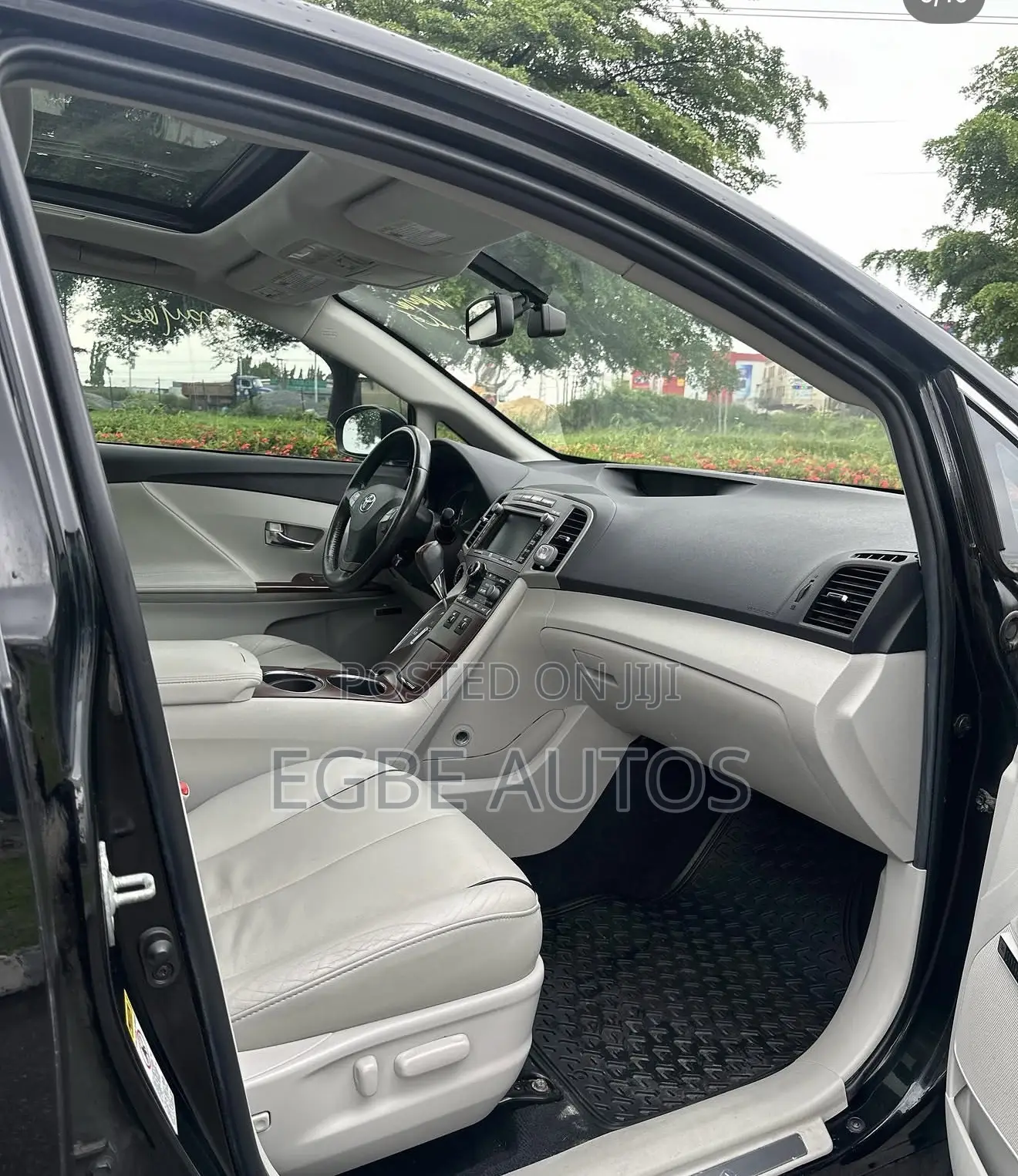 Toyota Venza XLE 2011 Black