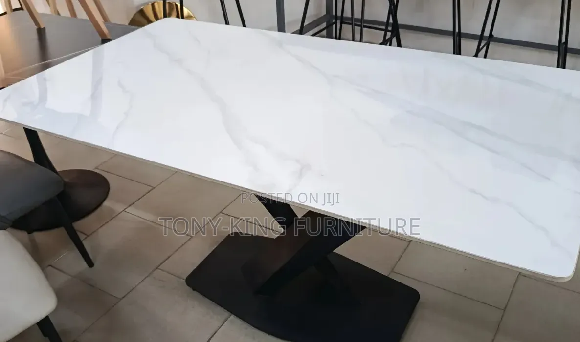 Luxury 6 Seater Dinning Table Table Is Real Marble.