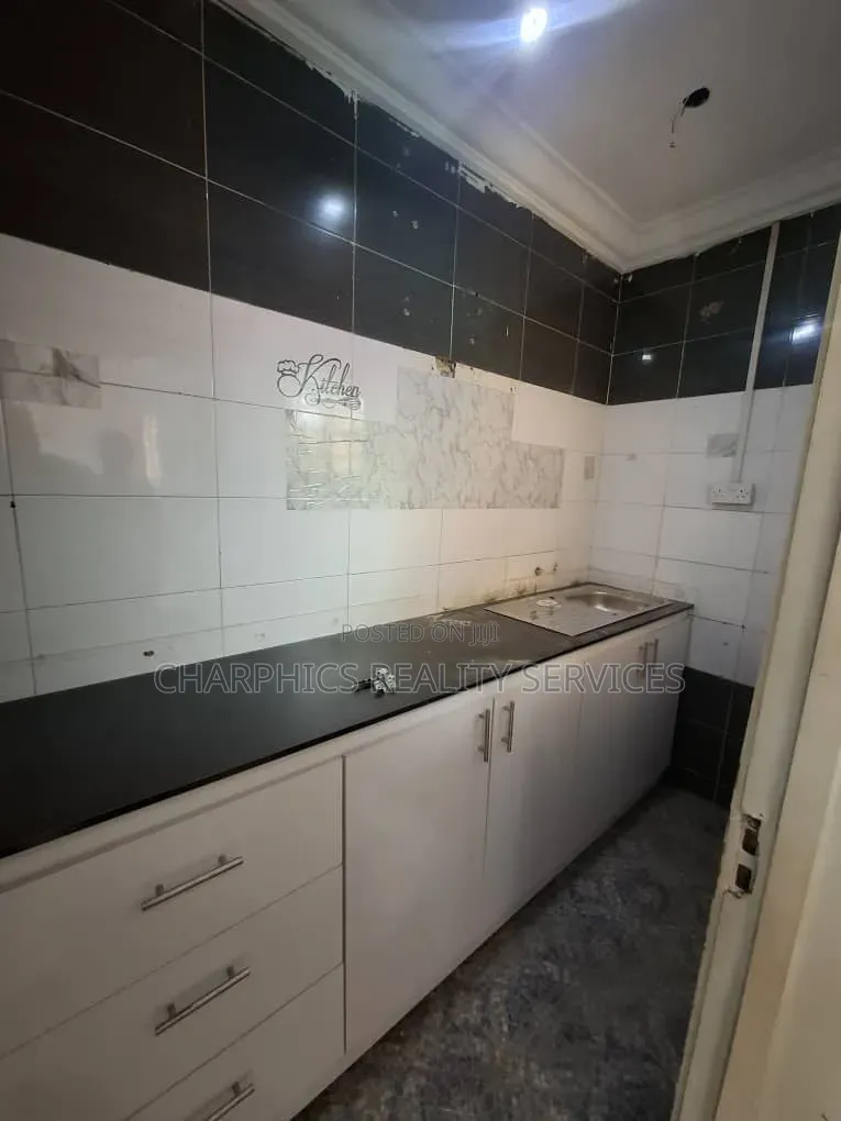 Mini Flat in Lekki Phase 1 for rent