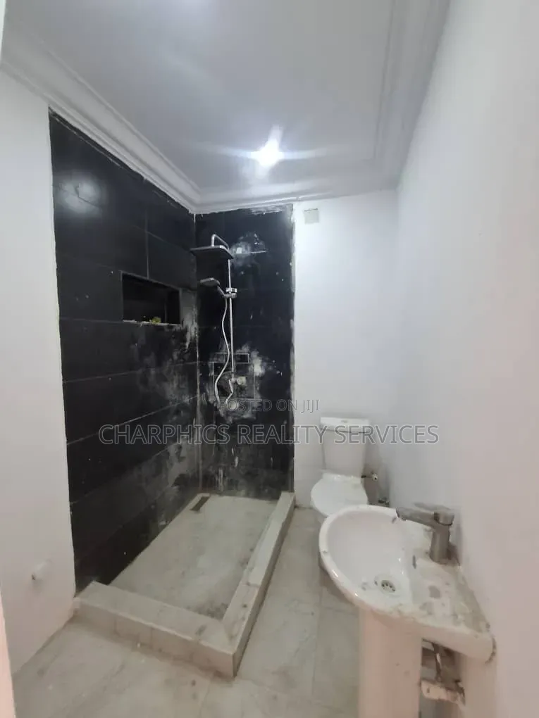 Mini Flat in Lekki Phase 1 for rent