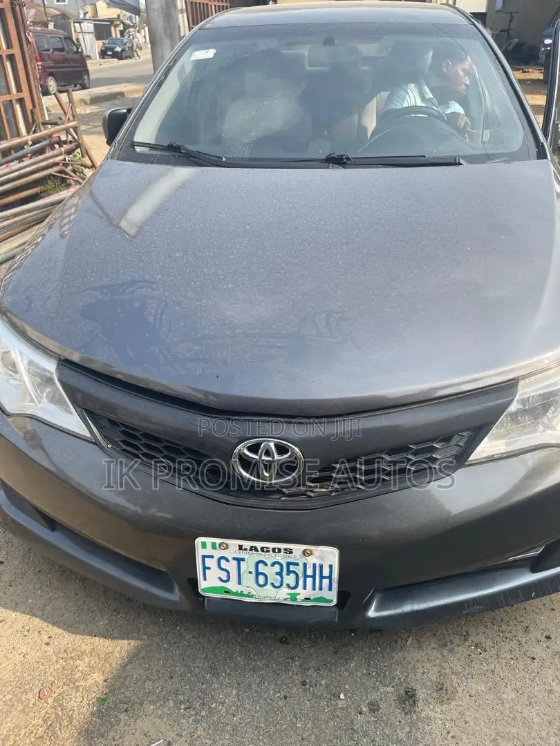 Toyota Camry 2012 Gray