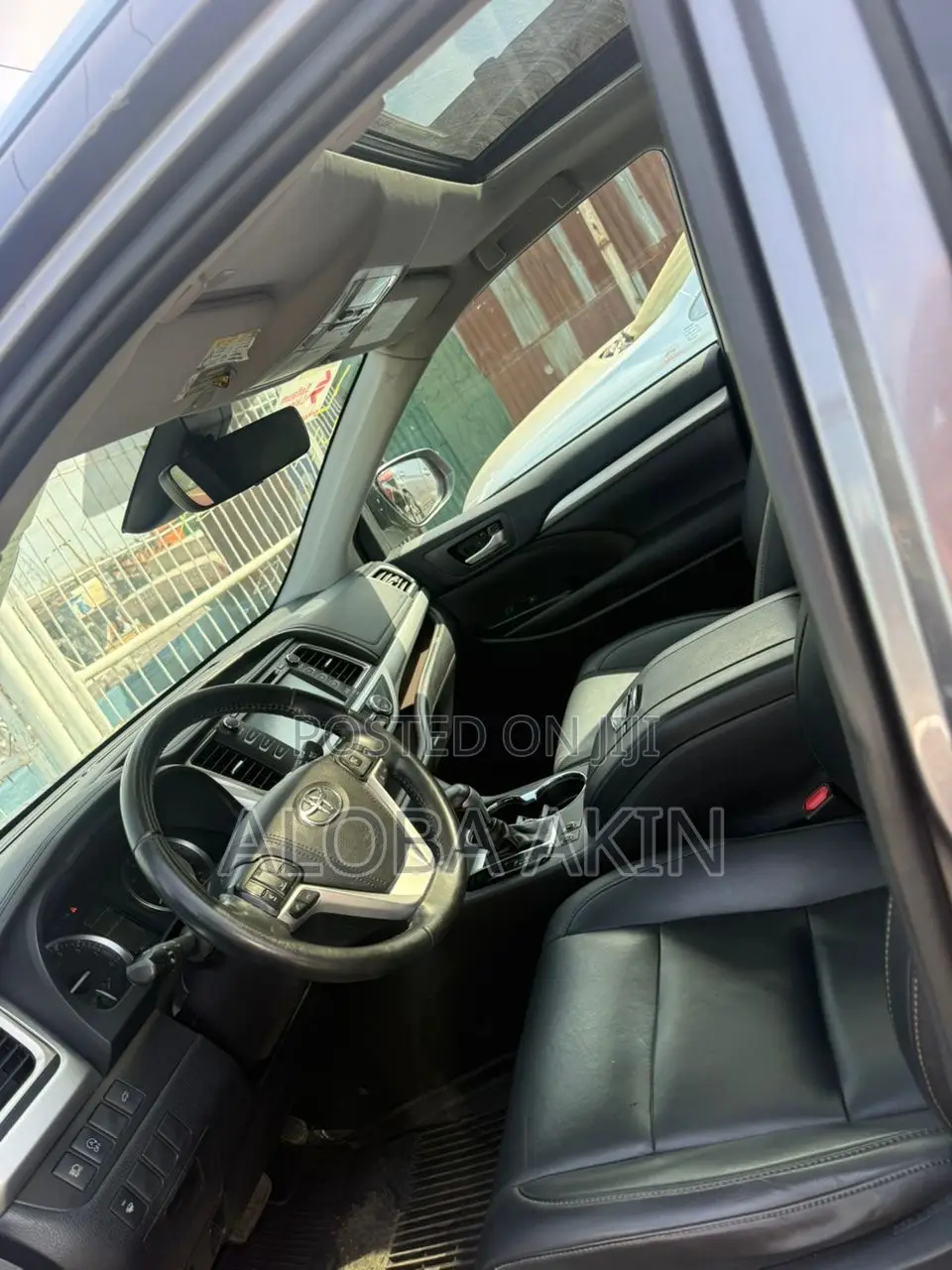 Toyota Highlander XLE 2019 Gray