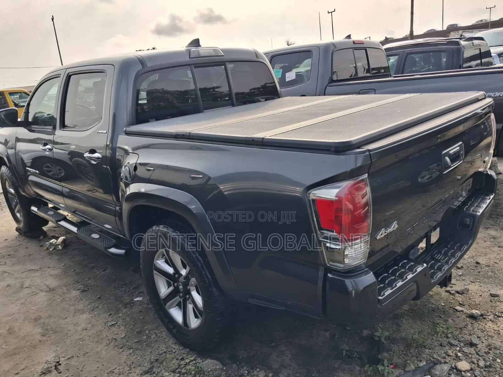 Toyota Tacoma 2018 Gray