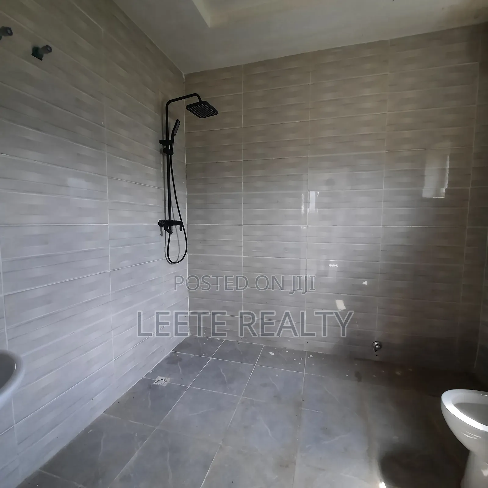 3bdrm Apartment in Katampe (Main) for sale
