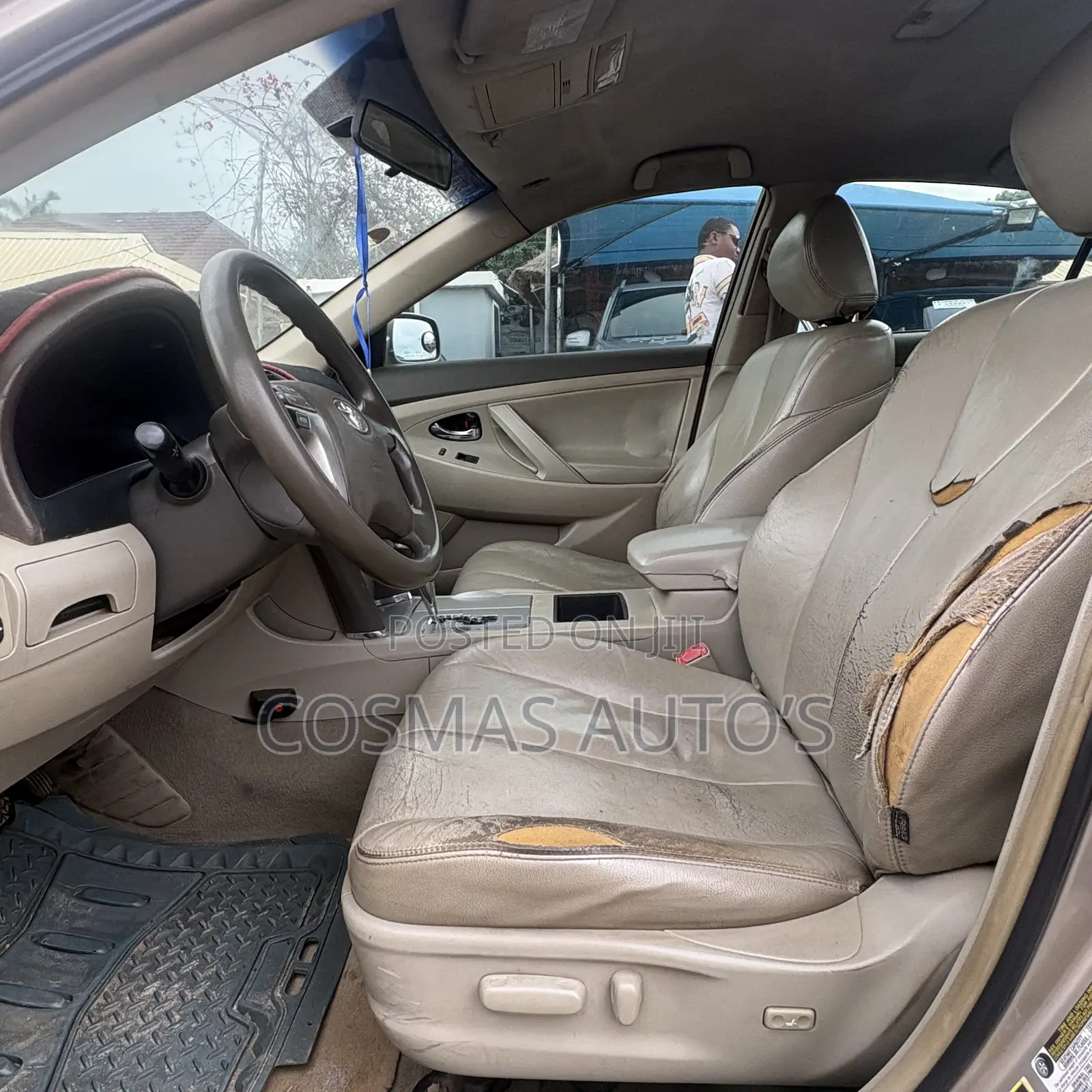 Toyota Camry XLE 4dr Sedan (2.4 4cyl 5A) 2008 Gold