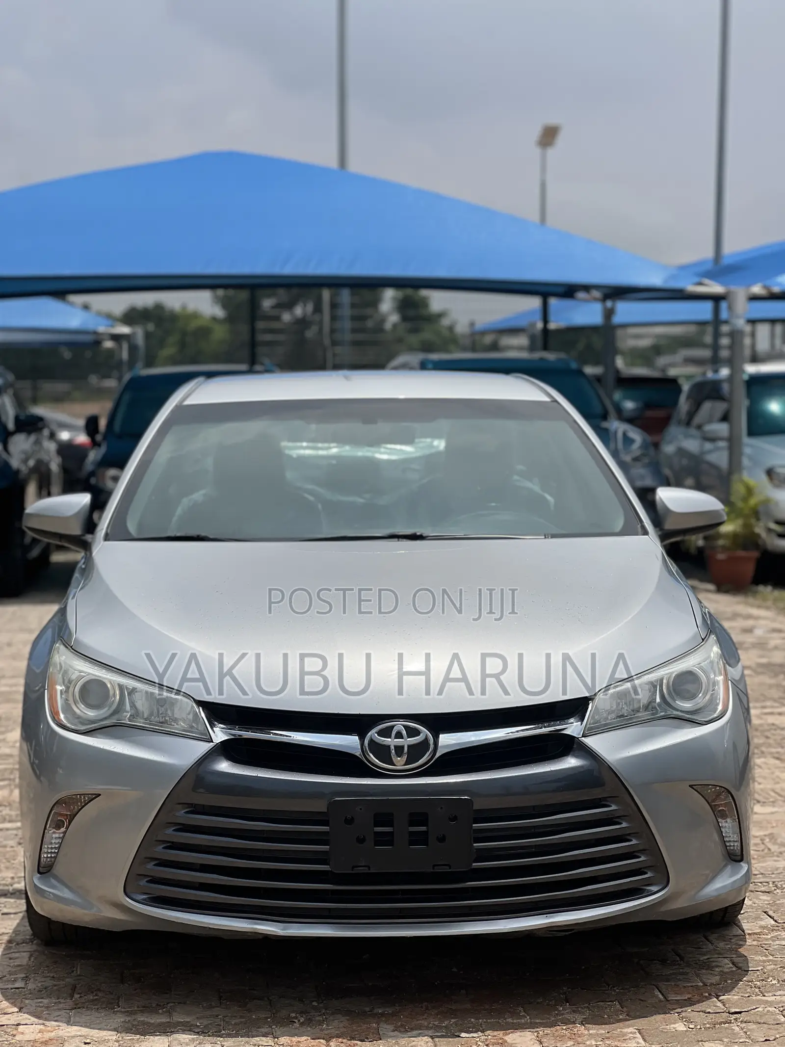 Toyota Camry LE 4dr Sedan (2.5L 4cyl 6A) 2015 Silver