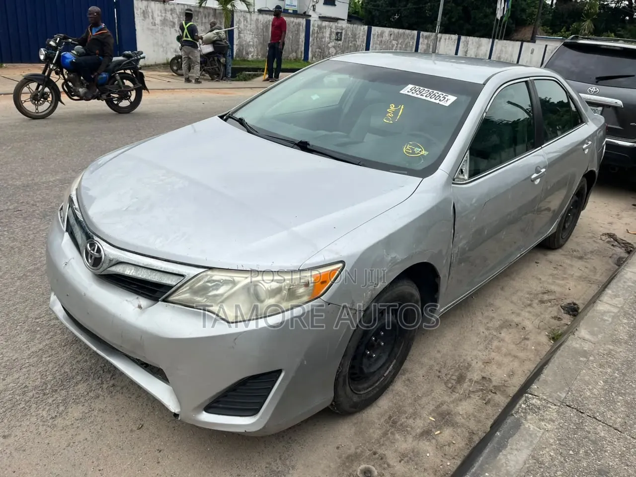 Toyota Camry LE 4dr Sedan (2.5L 4cyl 6A) 2012 Silver