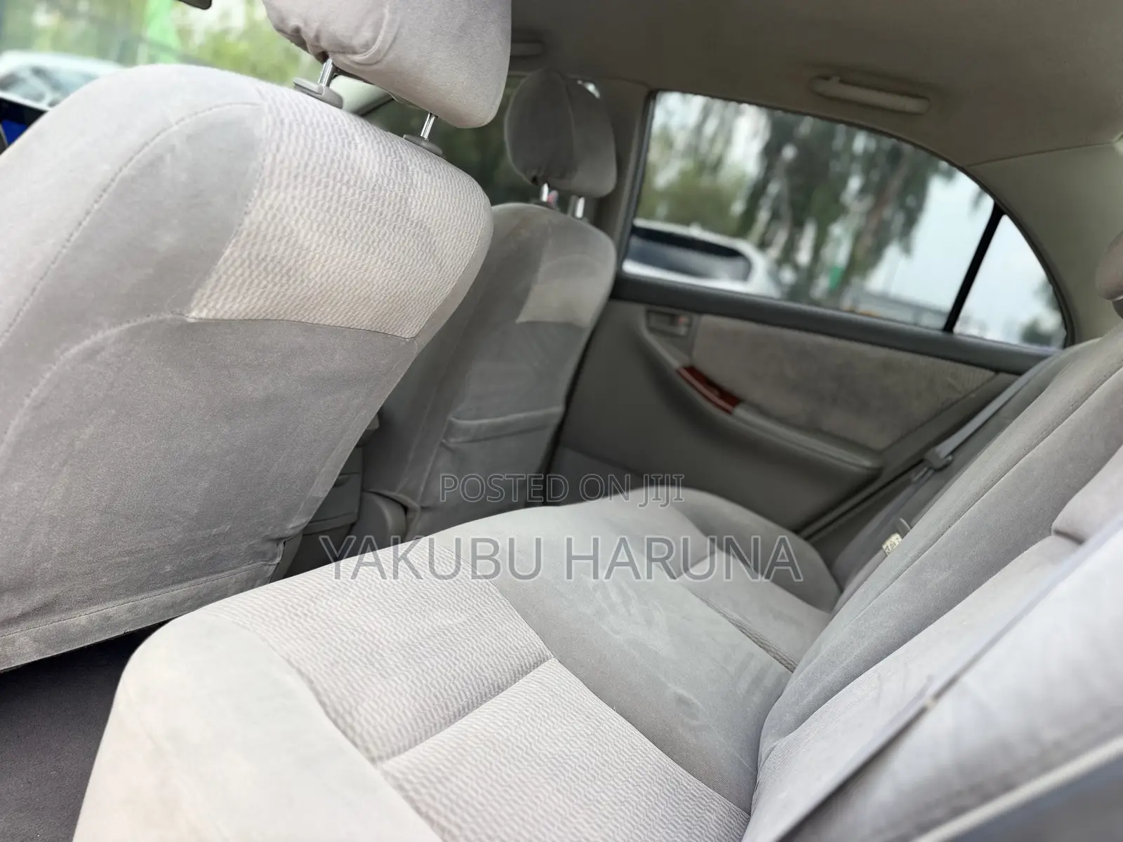 Toyota Corolla LE 2005