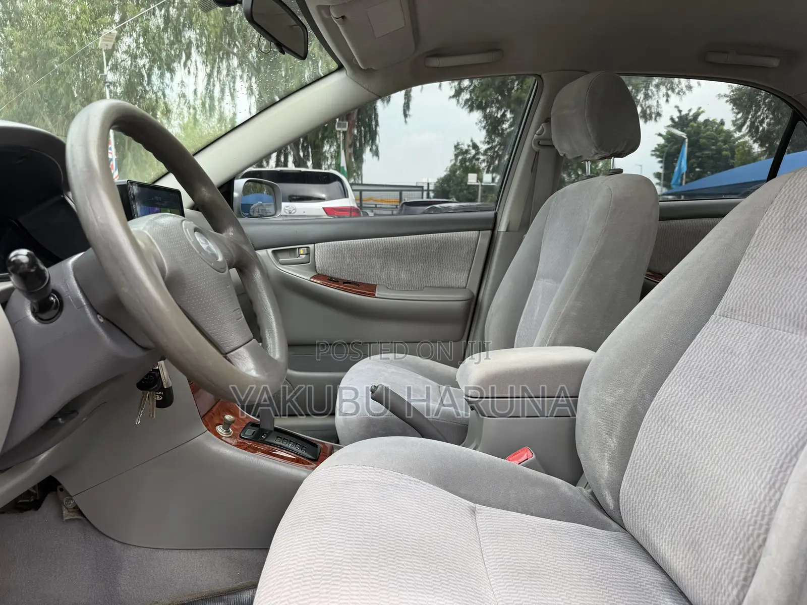 Toyota Corolla LE 2005
