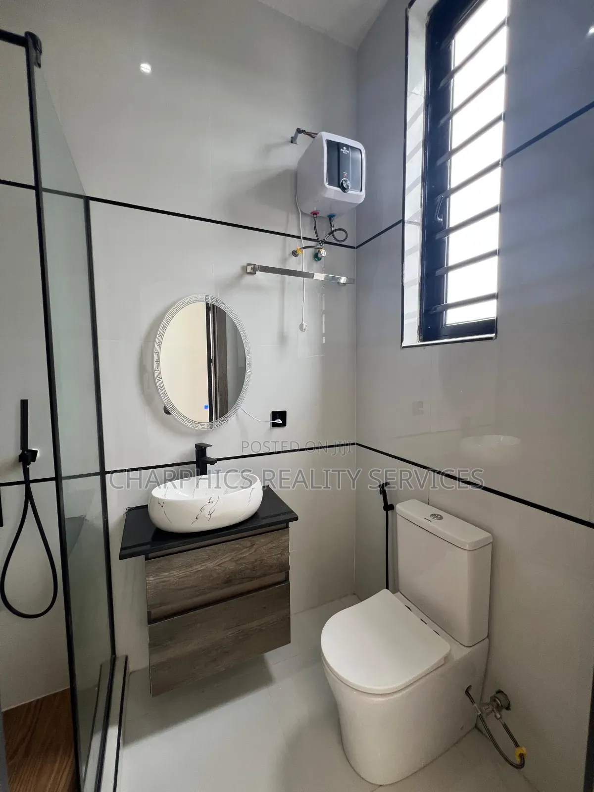5bdrm Duplex in Off Lekki-Epe Expressway for sale
