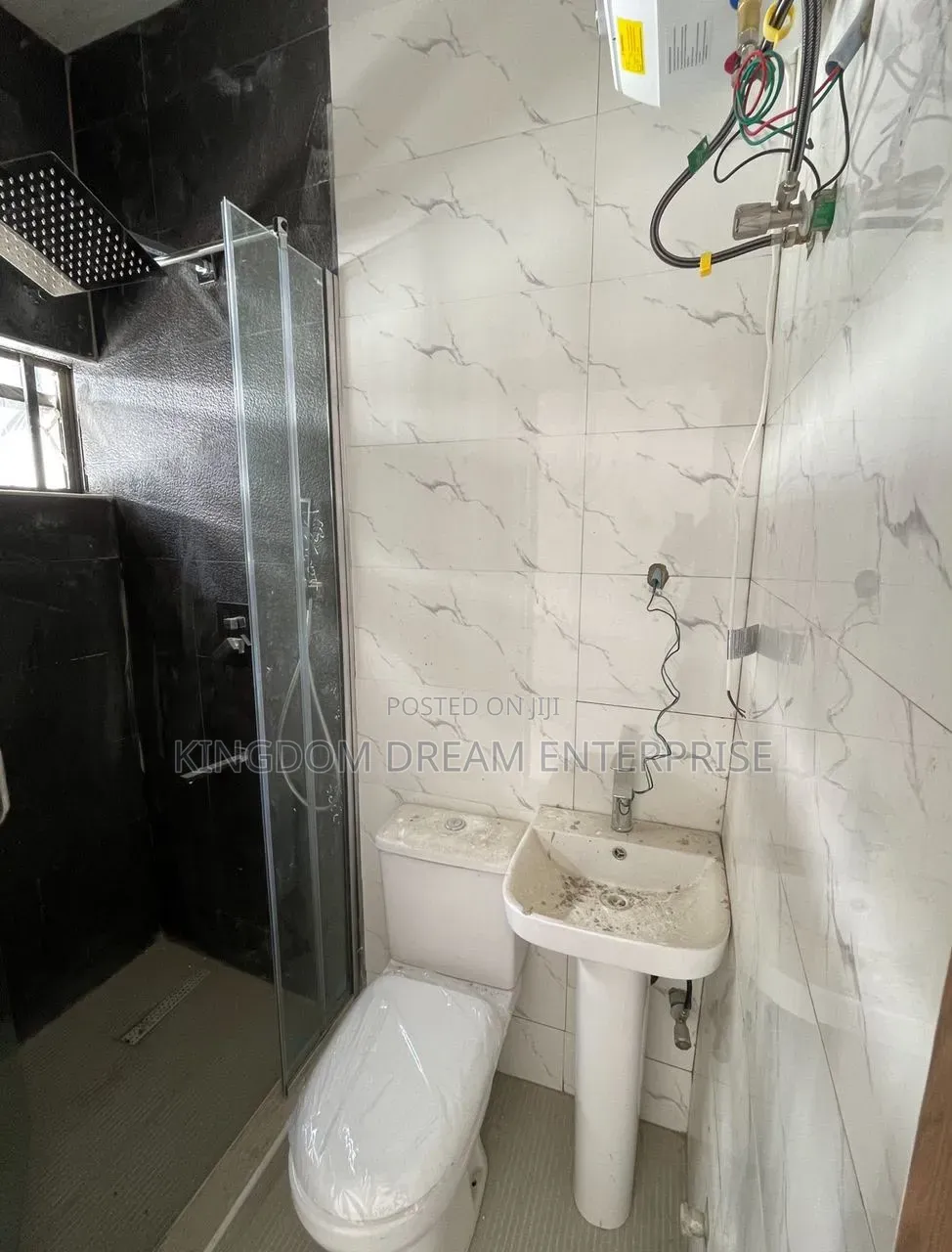 4bdrm Duplex in Angle View Estate for rent