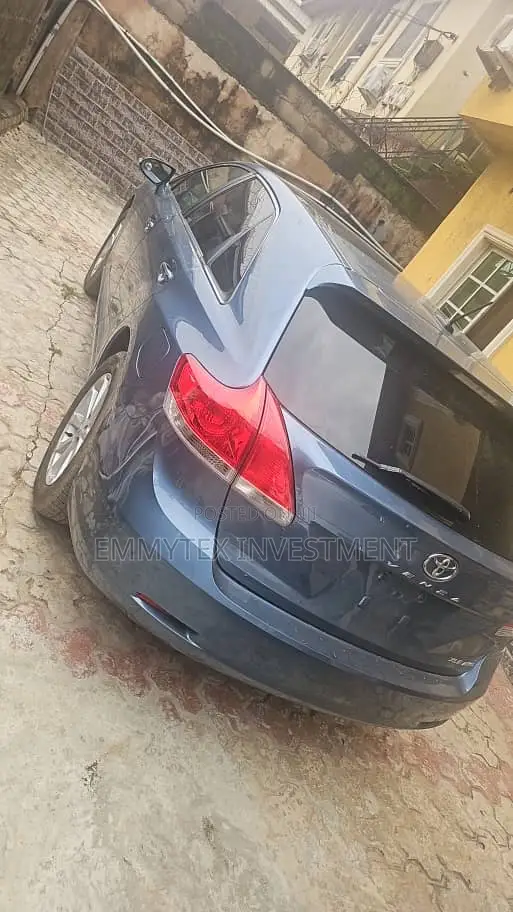 Toyota Venza 2011 Green