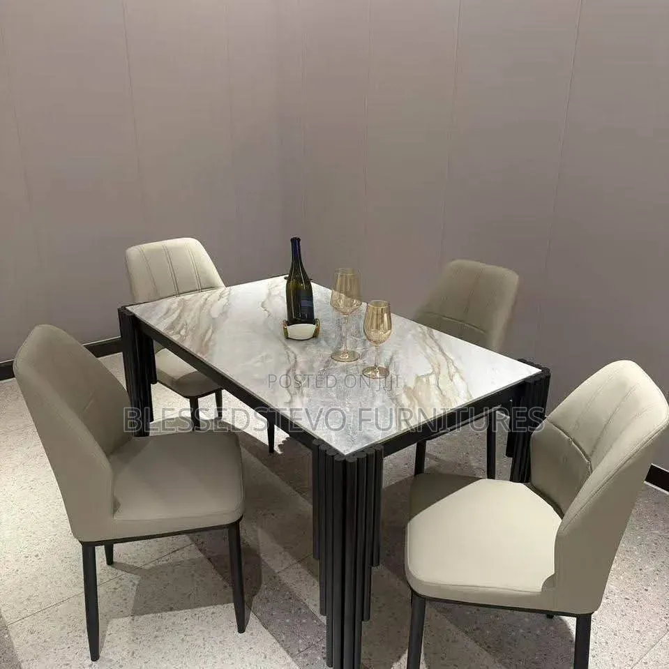 Cream Dining Table With 4 Chair
