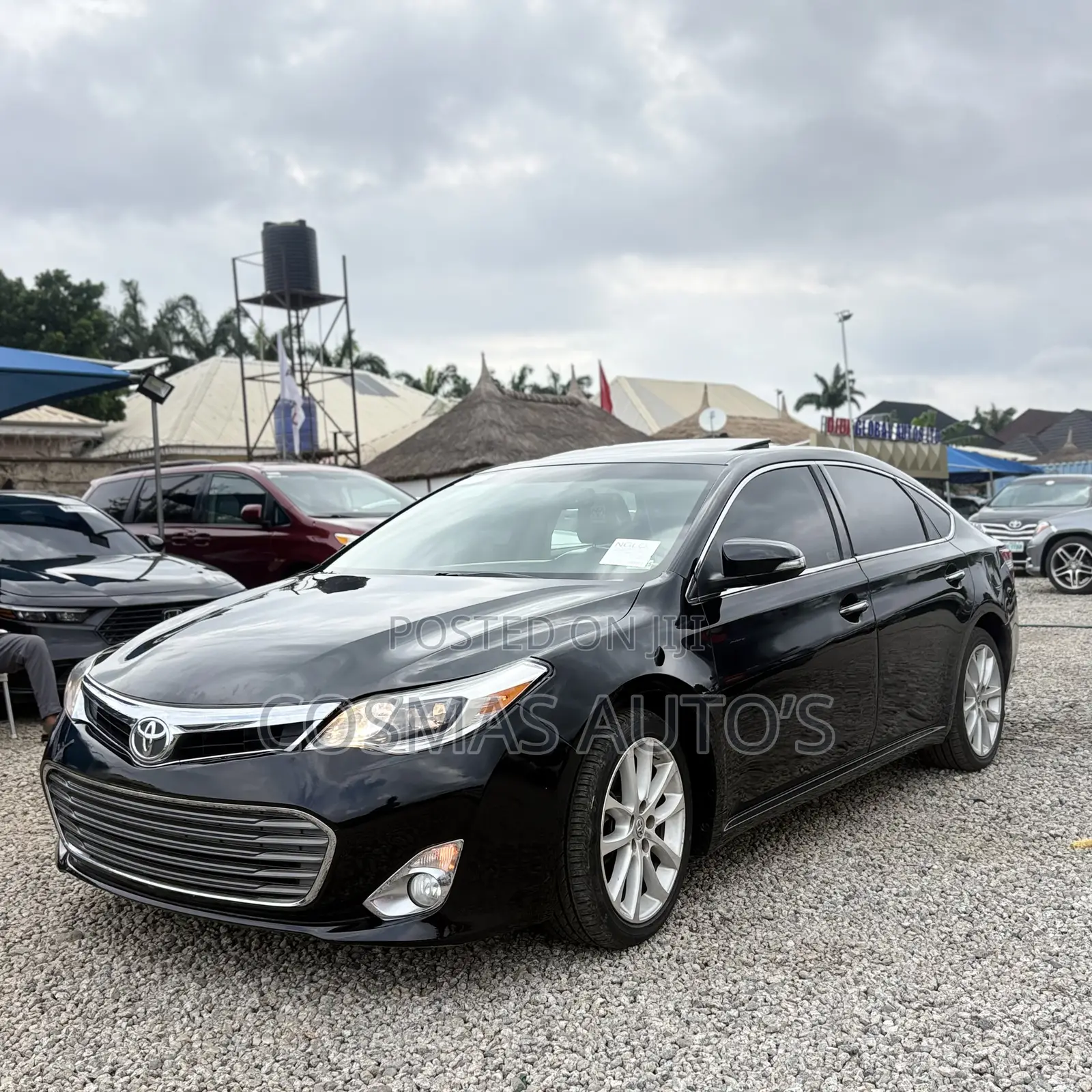 Toyota Avalon XLE Premium Sedan FWD (3.5L 6cyl 6A) 2013 Black