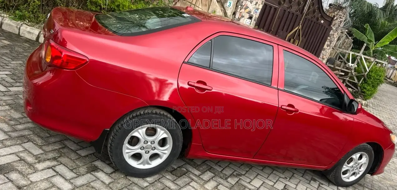 Toyota Corolla LE 4dr Sedan (1.8L 4cyl 4A) 2010 Red