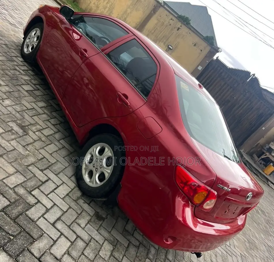 Toyota Corolla LE 4dr Sedan (1.8L 4cyl 4A) 2010 Red