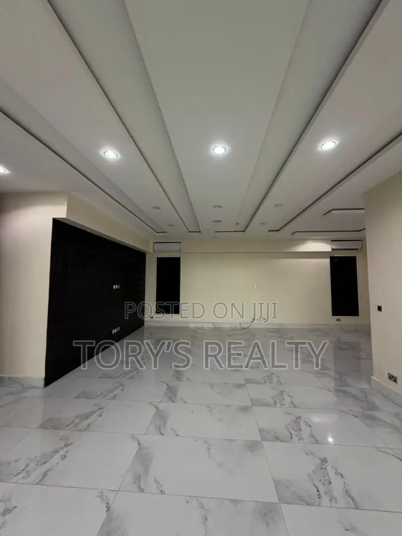 3bdrm Apartment in Ikoyi, Parkview Estate for rent