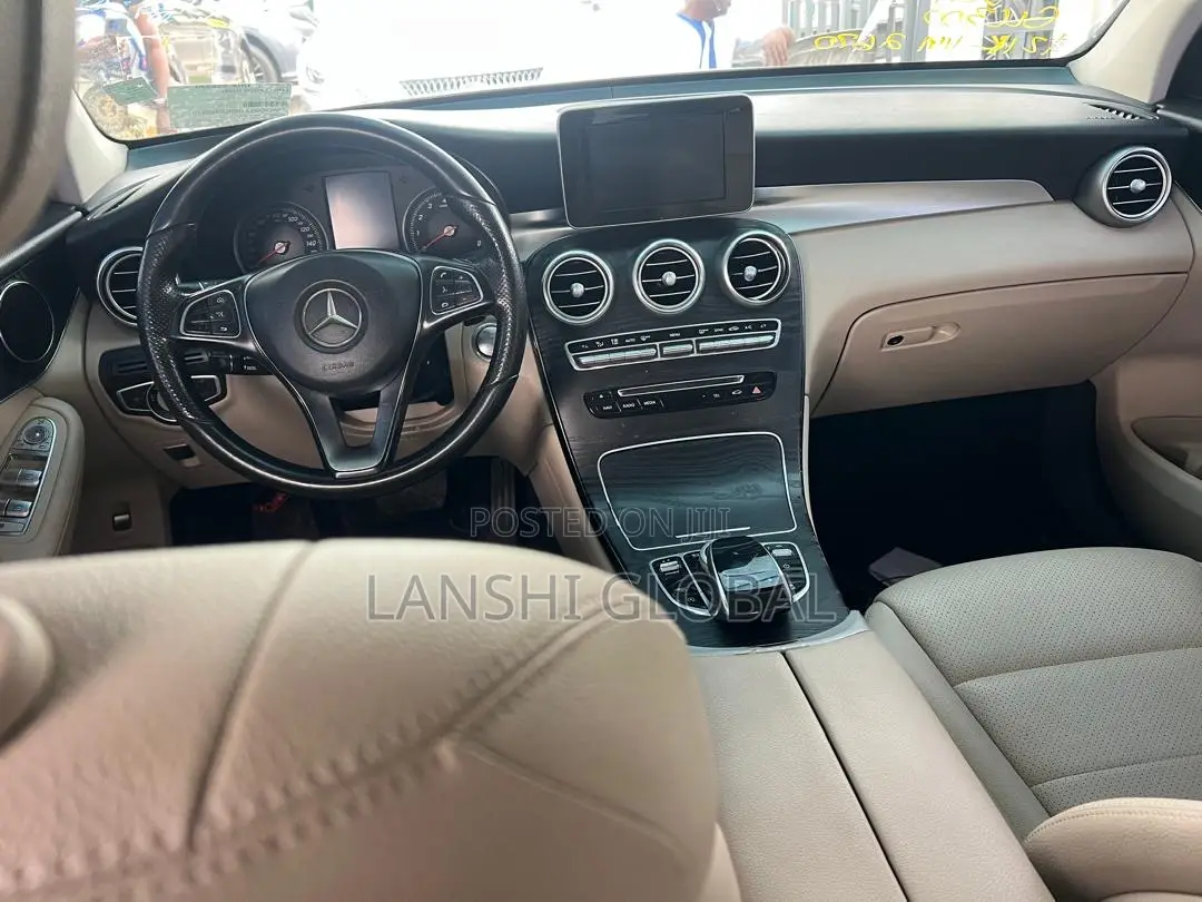 Mercedes-Benz GLC-Class 2016 Blue