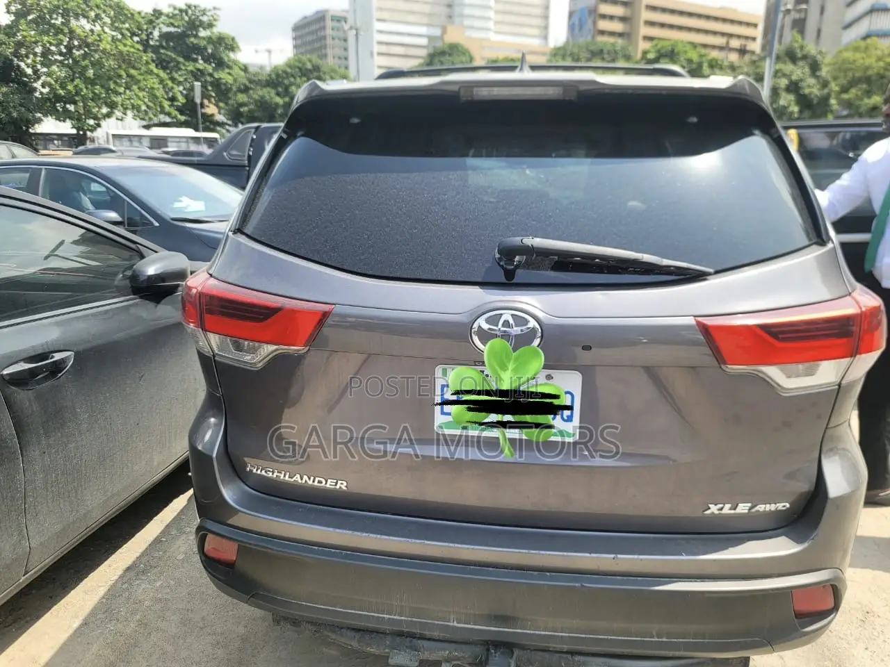 Toyota Highlander XLE 4dr SUV (3.5L 6cyl 6A) 2015 Gray