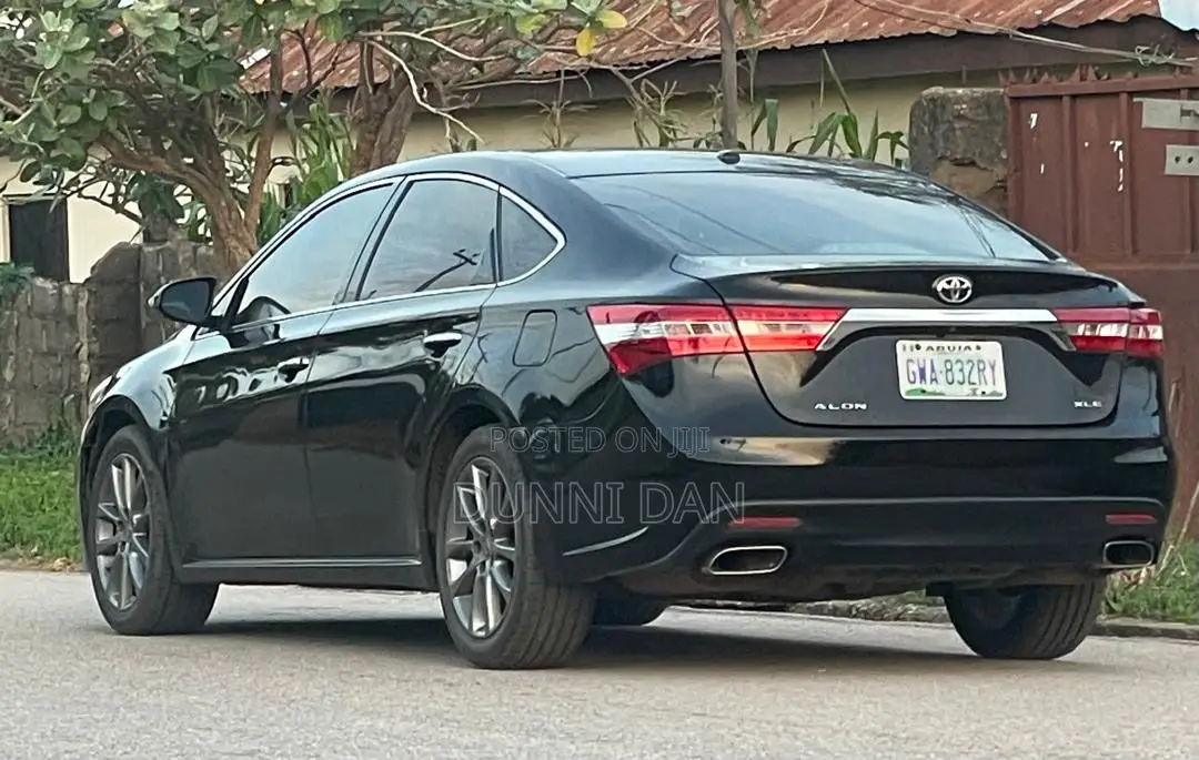 Toyota Avalon XLE 4dr Sedan (3.5L 6cyl 6A) 2015 Black