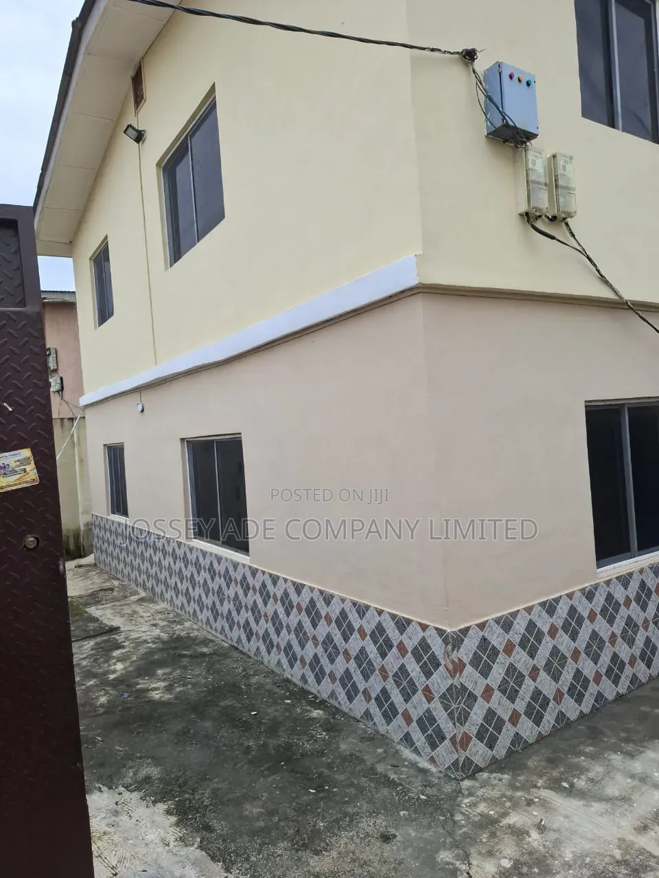Furnished 3bdrm Block of Flats in Mangoro for sale