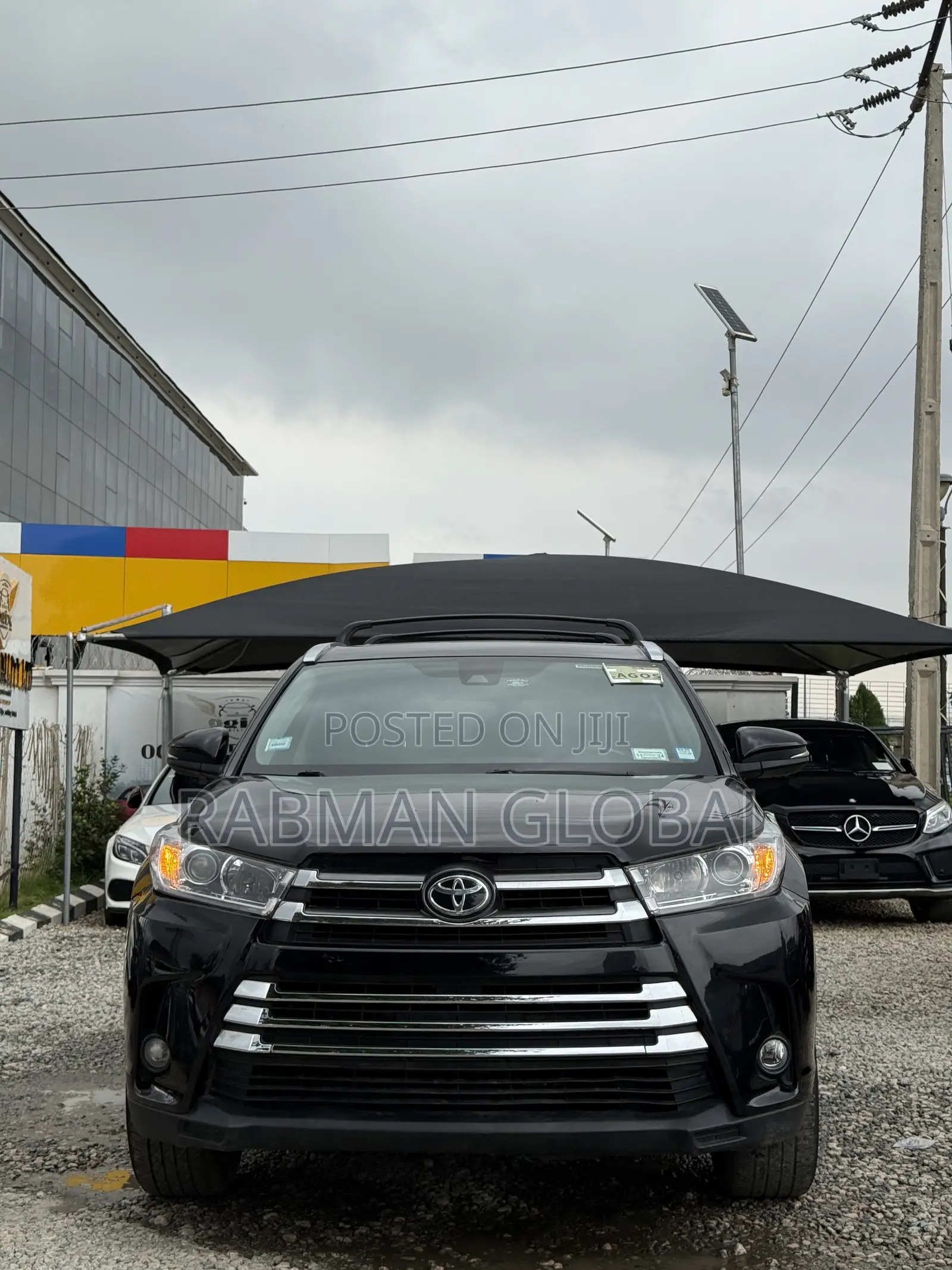 Toyota Highlander XLE 4x4 V6 (3.5L 6cyl 8A) 2018 Black