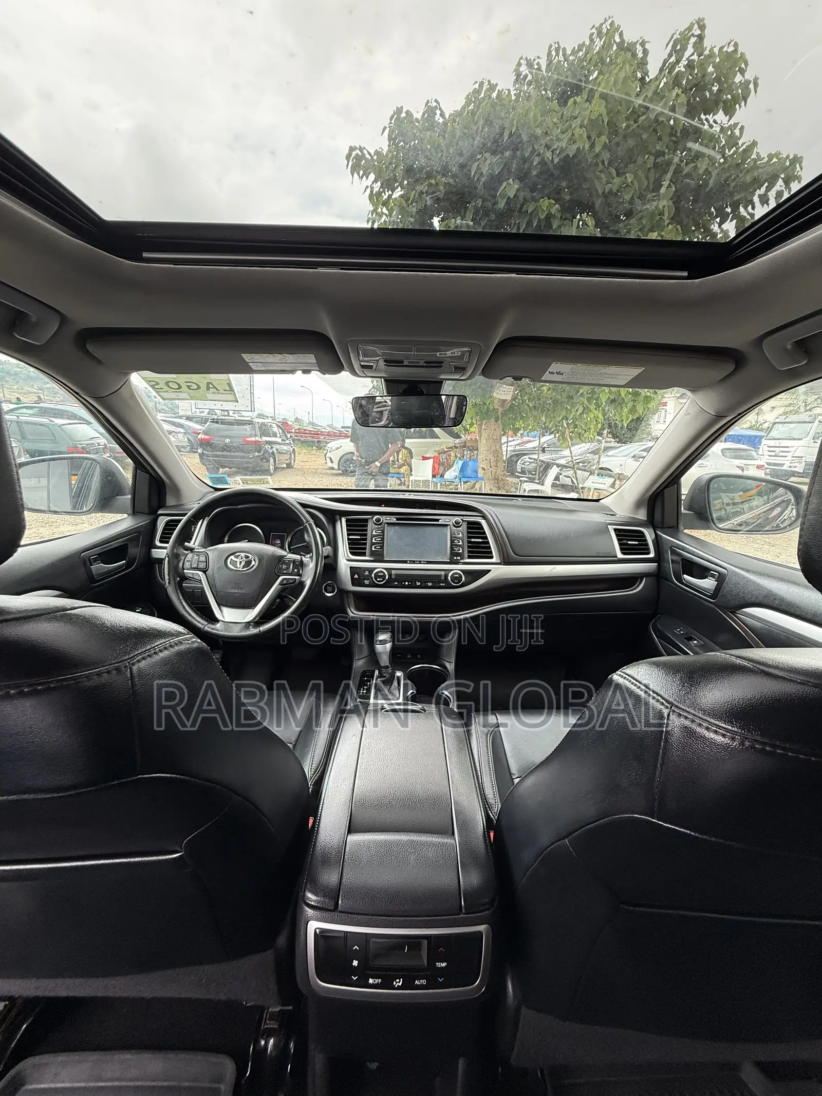 Toyota Highlander XLE 4x4 V6 (3.5L 6cyl 8A) 2018 Black