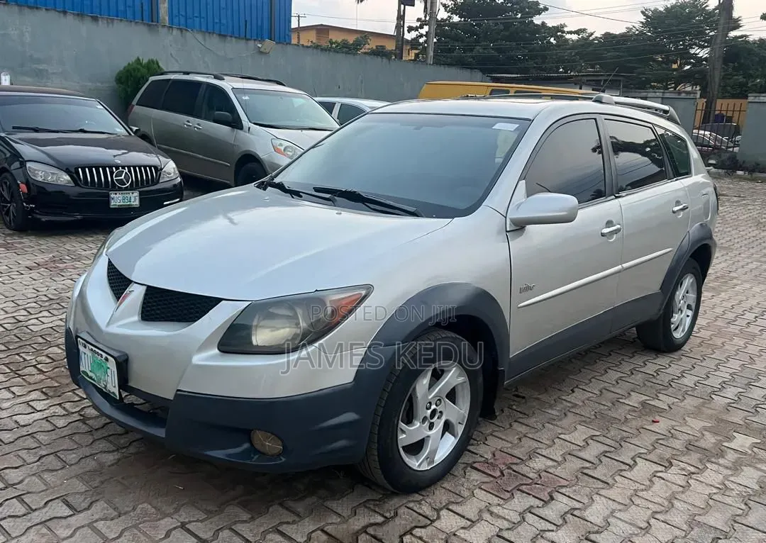 Pontiac Vibe 2005 Silver